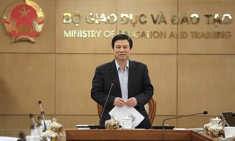 Kéo dài thời gian giữ chức đối với Thứ trưởng Bộ GDĐT Nguyễn Hữu Độ