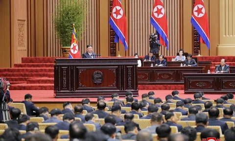 Triều Tiên thông qua luật cho phép tấn công hạt nhân phủ đầu