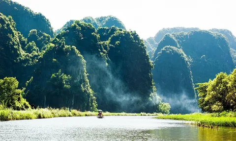Quần thể danh thắng Tràng An  Cân bằng giữa bảo tồn di sản và phát triển du lịch