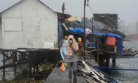 Siêu bão Noru đổ bộ Philippines: 5 người thiệt mạng, nhiều khu vực chìm trong biển nước