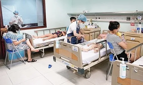 Hà Nội bố trí giường bệnh, nhân lực khi ca mắc virus Adeno tăng cao