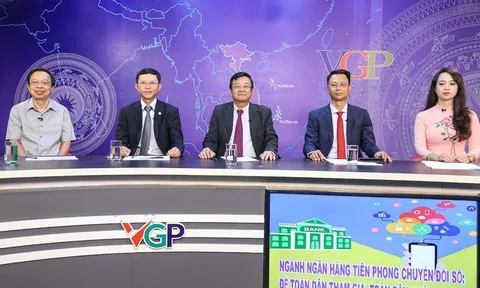 Tọa đàm 'Ngành Ngân hàng tiên phong chuyển đổi số: Để toàn dân tham gia, toàn dân hưởng lợi'