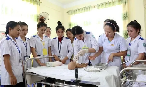 1.001 điều dưỡng ở TP.HCM nghỉ việc: Bù đắp thiếu hụt nhân lực