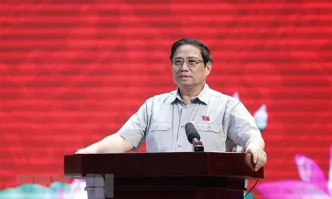 Thủ tướng Chính phủ Phạm Minh Chính đối thoại với phụ nữ Việt Nam