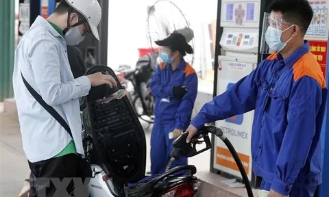 Bộ Tài chính giảm các loại thuế phí hỗ trợ doanh nghiệp và người dân