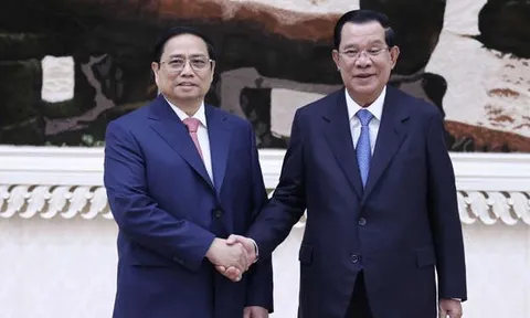 Thủ tướng Chính phủ Phạm Minh Chính hội đàm với Thủ tướng Samdech Techo Hun Sen