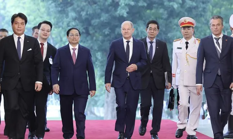 Thủ tướng Phạm Minh Chính chủ trì lễ đón chính thức Thủ tướng CHLB Đức