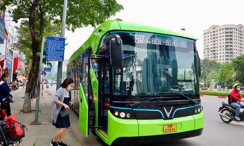 Lộ trình chuyển đổi xe buýt chạy năng lượng xanh vướng nhiều cơ chế