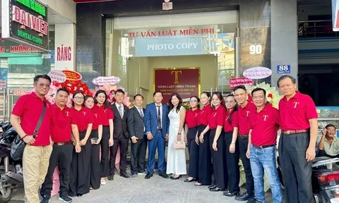 Hơn 100 phần quà đến với đồng bào Raglai khó khăn ở xã Phước Hà