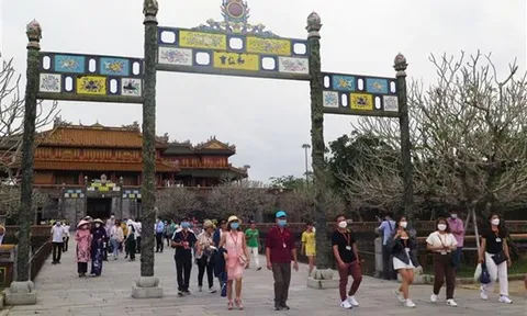 Lan tỏa nếp sống xanh, tạo diện mạo mới thu hút du khách đến Huế