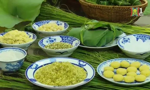 Đĩa cốm xào cho tròn thu Hà Nội