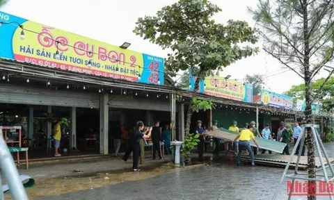 Trả lại bãi biển đẹp cho Cửa Lò