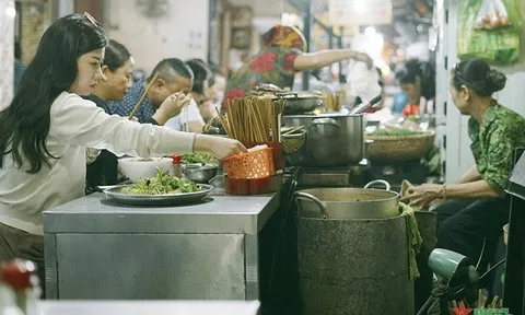 “Siêu ngõ ẩm thực” giữa lòng phố cổ