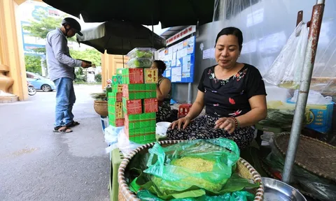 'Tinh hoa Việt Nam': Kể sự tích bánh cốm, bánh phu thê bằng thơ và múa