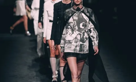 Ready-to-wear Xuân Hè 2023: Vẻ đẹp thuần khiết của người phụ nữ Chanel