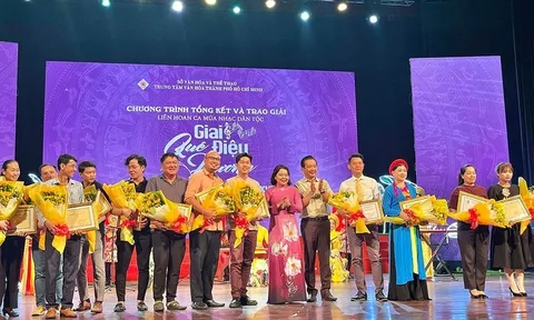 Hơn 50 giải thưởng được trao tại Liên hoan “Giai điệu quê hương”