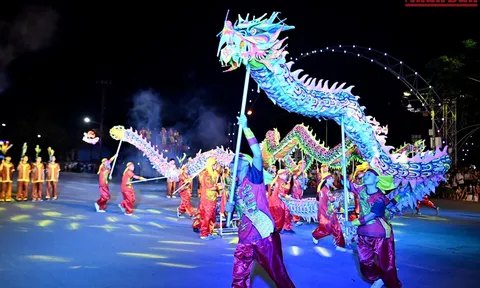 Sôi động Lễ hội đường phố tại Festival Ninh Bình 2022