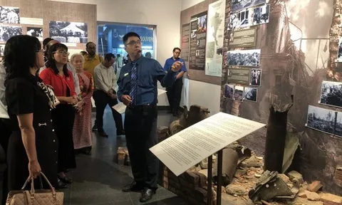 Tái hiện chiến thắng “Hà Nội - Điện Biên Phủ trên không" qua ảnh