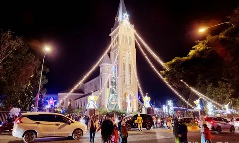 Giáng sinh trong mùa hội hoa Đà Lạt
