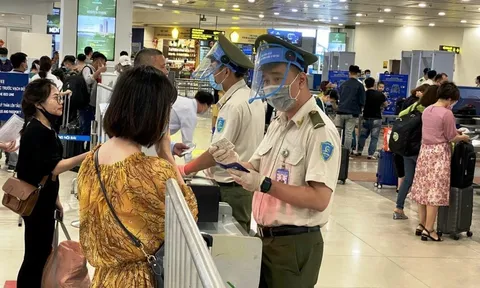 Cấm bay với khách hút thuốc, dùng giấy tờ người khác đi máy bay