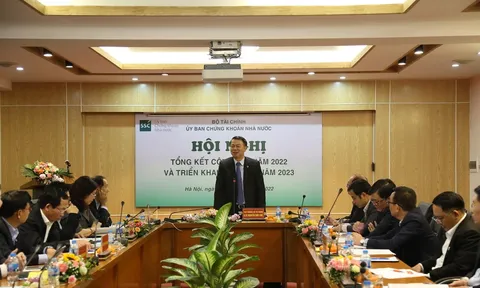 Đưa thị trường chứng khoán phát triển thực chất trong năm 2023