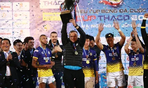 HLV của Hà Nội FC nói gì khi đoạt Siêu cúp Quốc gia?