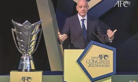 Chủ tịch FIFA ấn tượng trước sự phát triển của bóng đá châu Á