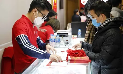Tăng theo thế giới, giá vàng SJC trong nước cộng thêm 300.000 đồng
