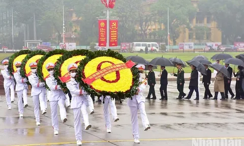Lãnh đạo Đảng, Nhà nước vào Lăng viếng Chủ tịch Hồ Chí Minh