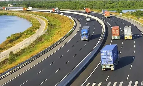 Đẩy nhanh việc triển khai công trình, dự án giao thông trọng điểm