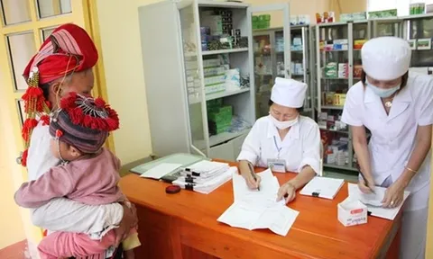 Tăng phụ cấp ưu đãi theo nghề đối với viên chức y tế dự phòng, y tế cơ sở