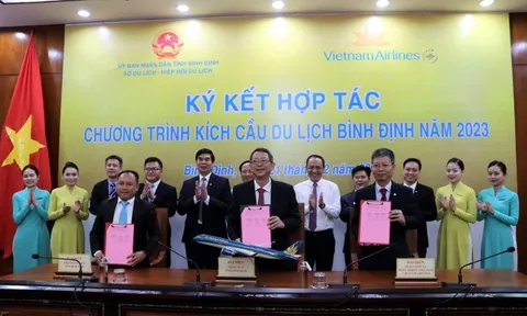 Vietnam Airlines và tỉnh Bình Định hợp tác kích cầu du lịch