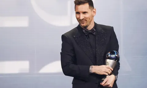 Lionel Messi đoạt giải "Cầu thủ xuất sắc nhất năm"