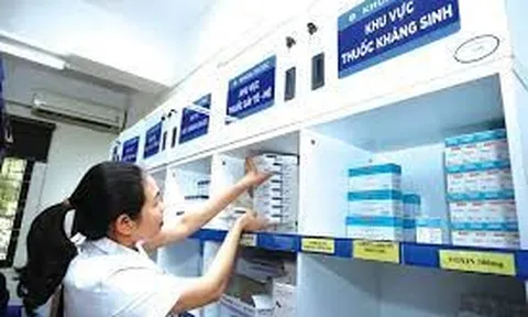 Thể chế hóa Nghị quyết 30/NQ-CP thực hiện các giải pháp bảo đảm thuốc, trang thiết bị y tế