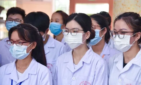 Bộ Y tế lên tiếng về việc đưa môn Văn vào tổ hợp xét tuyển đầu vào ngành y khoa