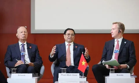 Thủ tướng dự phiên Đối thoại Chiến lược Quốc gia Việt Nam-WEF