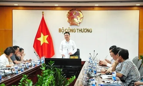 Bộ trưởng Công Thương nêu giải pháp bảo đảm cung ứng xăng dầu