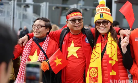 Cổ động viên Việt Nam đến New Zealand cổ vũ đội tuyển nữ