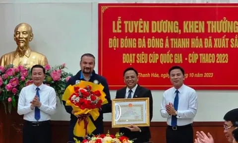 Tuyên dương, khen thưởng Đội bóng đá Đông Á Thanh Hóa