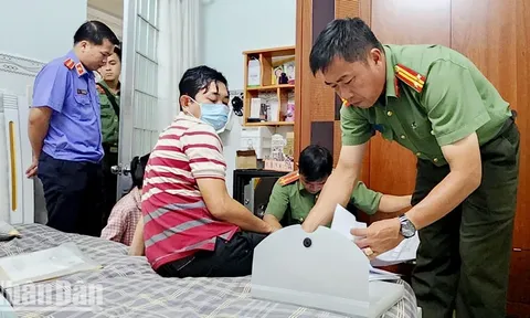 Bắt giam 2 đối tượng tổ chức, môi giới cho người khác xuất cảnh trái phép