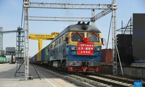 Trung Quốc khai trương tuyến đường sắt mới chở hàng đến châu Âu