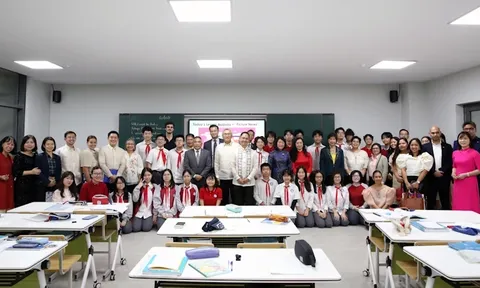 Đoàn Ủy ban giáo dục Quốc hội Philippines khảo sát, tìm hiểu mô hình giáo dục hiện đại ở Hà Nội