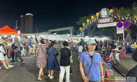 Chợ đêm Sơn Trà trước ngày đóng cửa