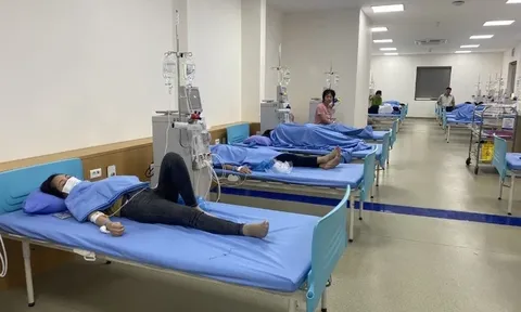 Bộ Y tế đề nghị đình chỉ bếp ăn khiến 350 công nhân nhập viện, nghi ngộ độc thực phẩm