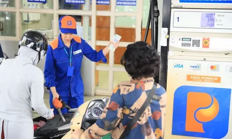Bộ Công Thương yêu cầu đảm bảo nguồn cung xăng dầu phục vụ sản xuất tiêu dùng