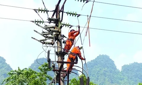 Bộ Công Thương: Tiếp tục đảm bảo đủ điện cho sản xuất, kinh doanh