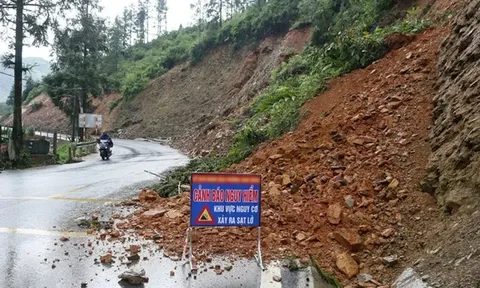 Ngày 16/8, mưa lớn cục bộ ở nhiều khu vực, đề phòng lũ quét, sạt lở