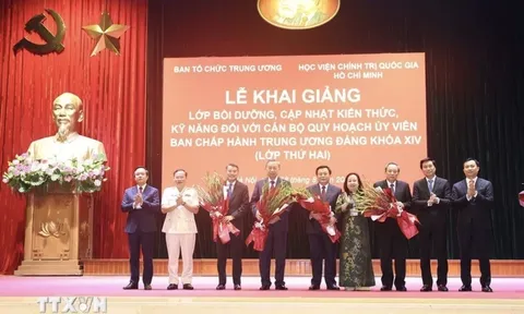 Tổng Bí thư dự Lớp bồi dưỡng kiến thức cán bộ quy hoạch Ủy viên Trung ương Đảng