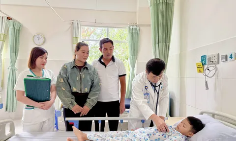 “Hồi Sinh” trái tim nhỏ cho bé trai 7 tuổi