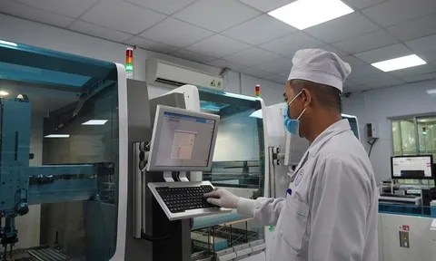 Bệnh viện Đa khoa Trung ương Cần Thơ: Vận hành hệ thống tự động hóa phòng xét nghiệm